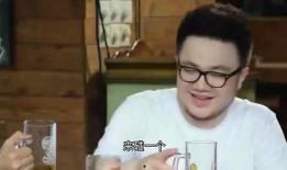 路人吃瓜娱乐圈,路人吃瓜，揭秘明星幕后故事