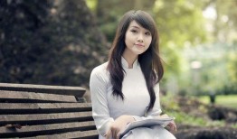 娱乐吃瓜酱中年妇女